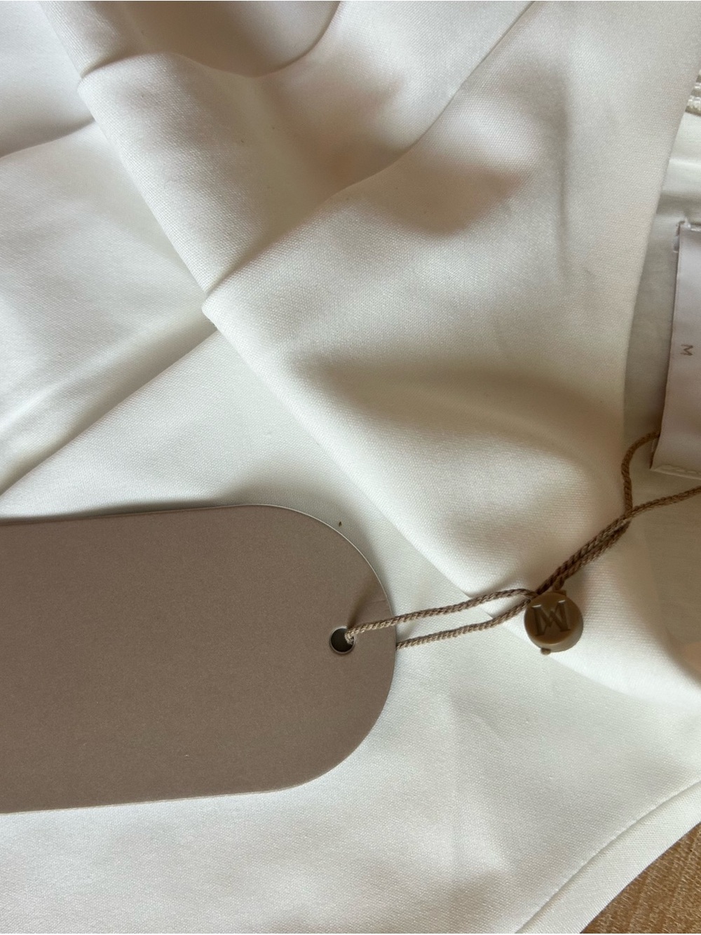 Meshki White Cap-Sleeve Midi Dress NWT - Picture 5 of 6